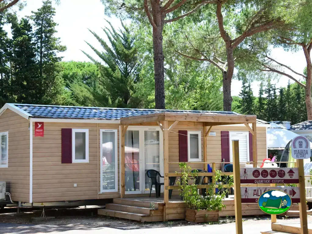 Casa móvil con terraza