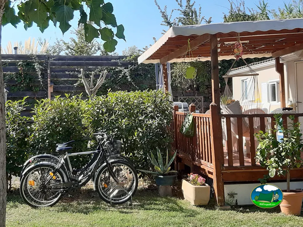 bicicletas junto al porche