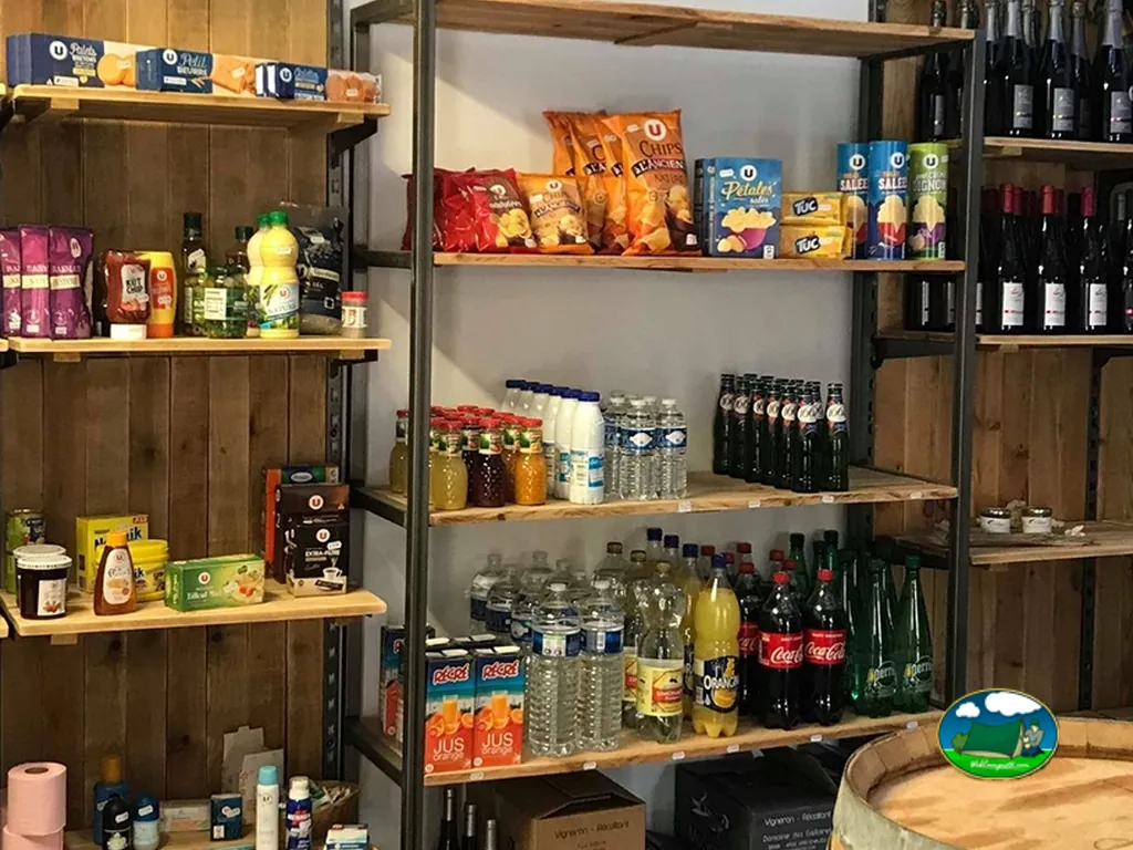 estanterías de tienda