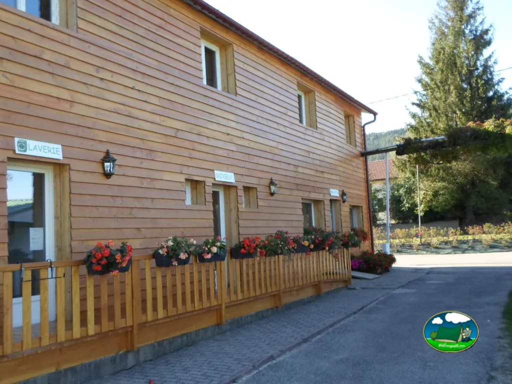 edificio de madera