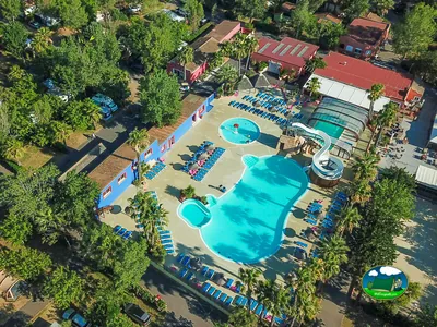 piscina desde vista aérea