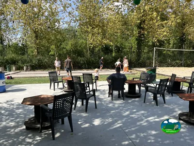 Terraza con pista deportiva