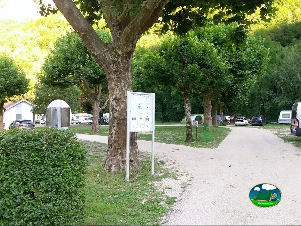 camino entre parcelas