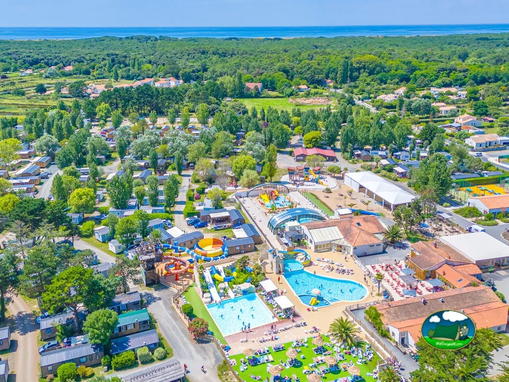 Parque acuático visto desde arriba