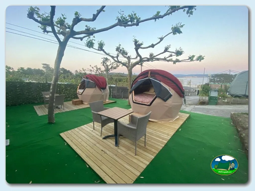 Glamping esférico junto al mar con vistas al río del Camping Miami Playa, San Vicente do Mar (Pontevedra)