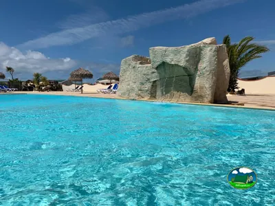 Piscina de estilo tropical