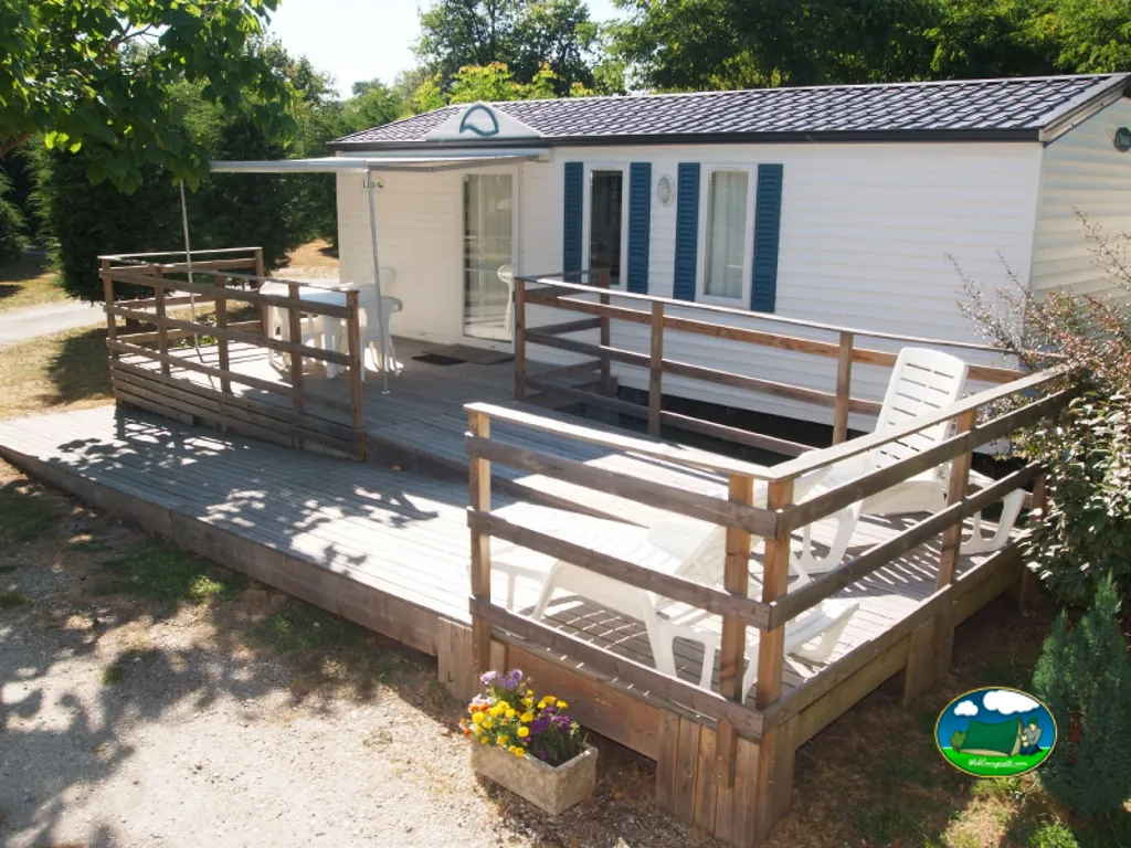 mobil-home con terraza accesible