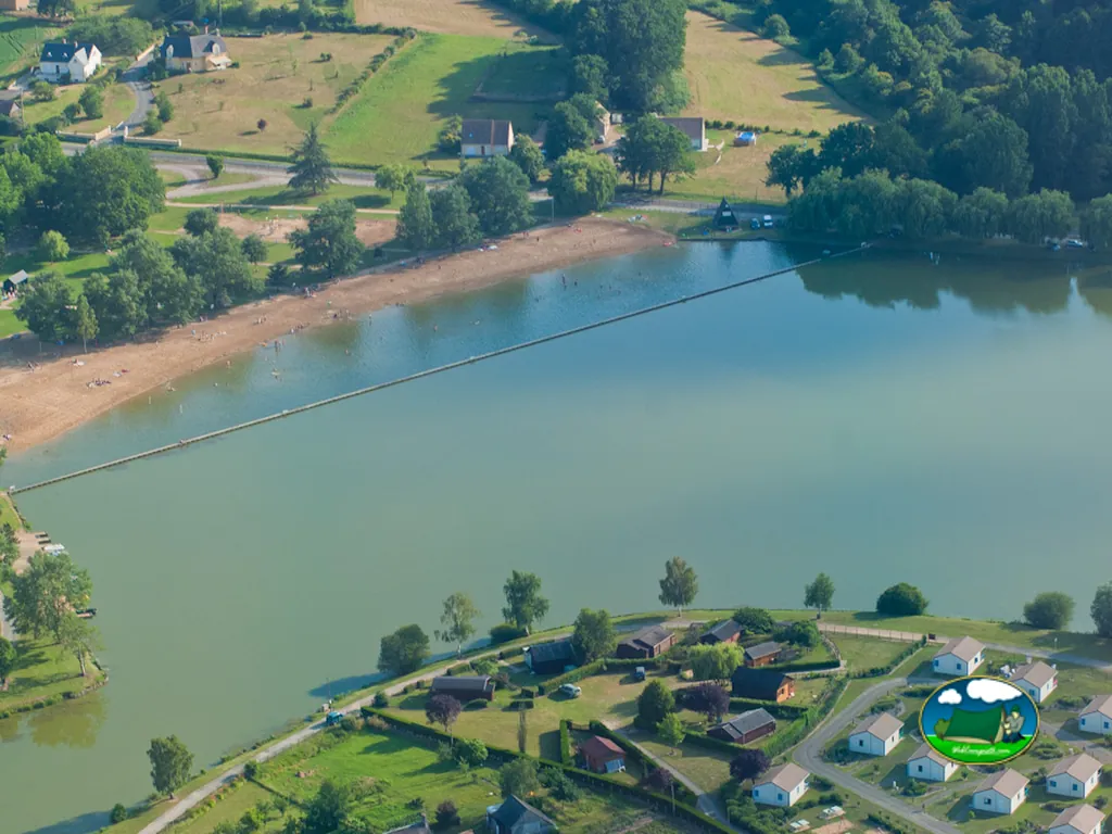 Vista aérea del lago