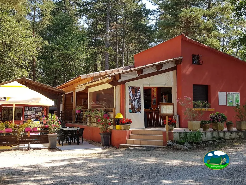restaurante con terraza exterior