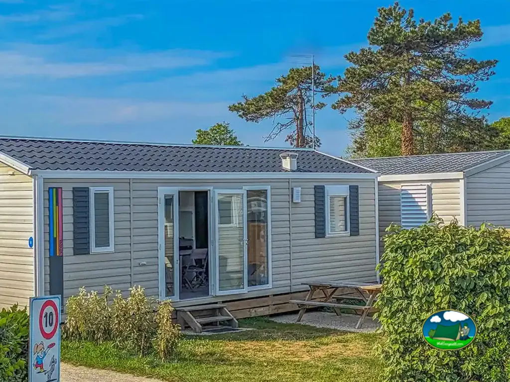 mobil-home con terraza