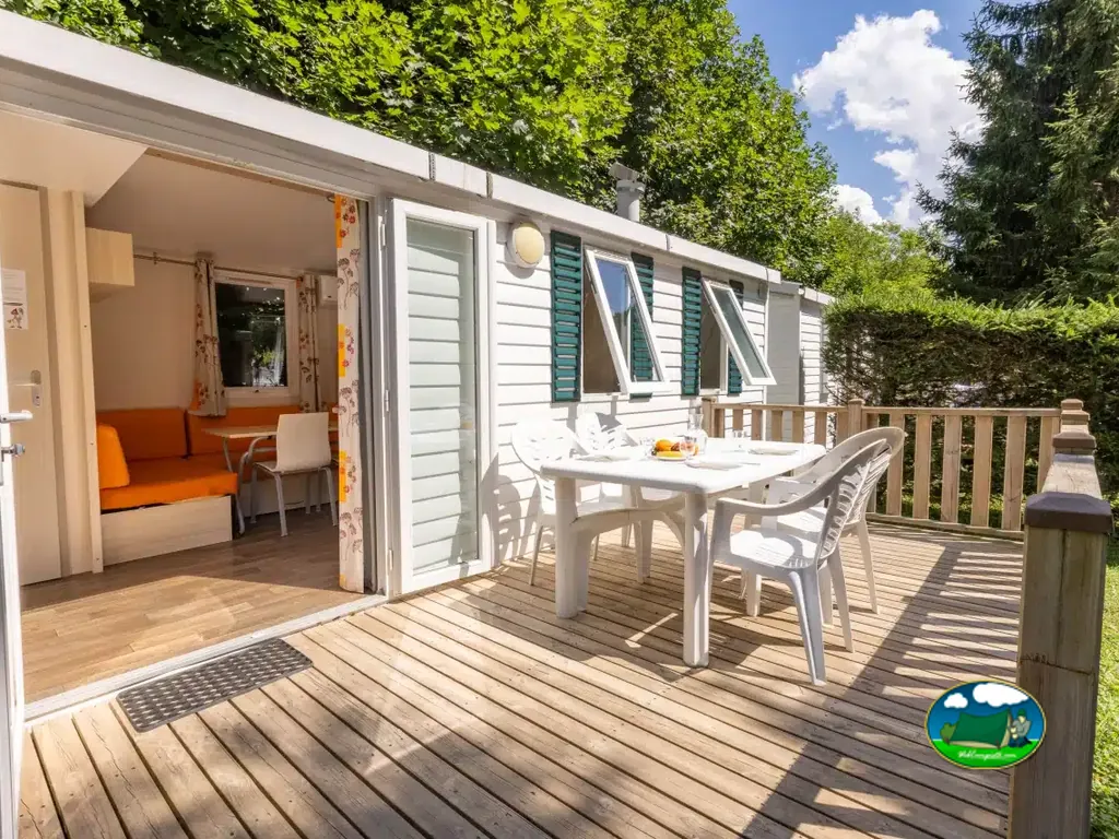 Mobil-home con terraza