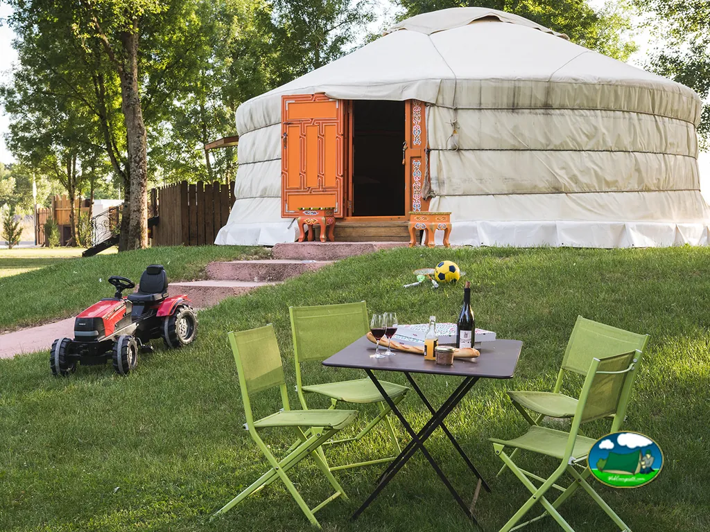 Yurta con terraza