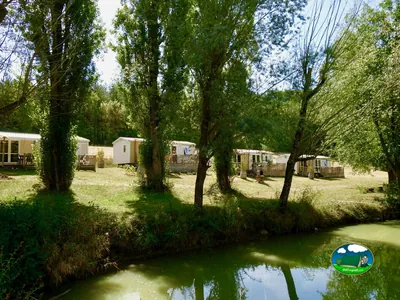 Mobil-homes junto al río