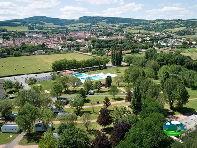 Vista aérea de las parcelas de Camping Saint-Vital, Cluny