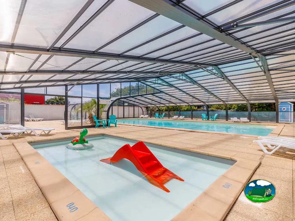 piscina cubierta infantil