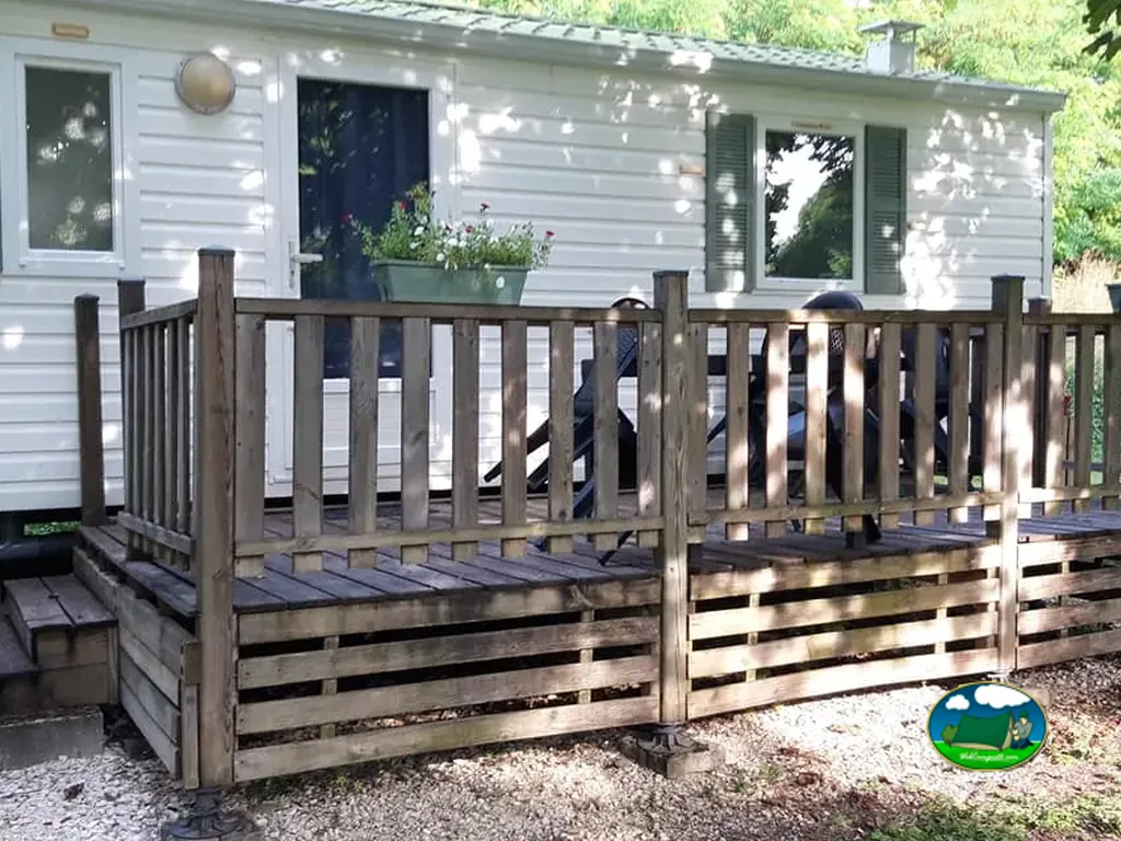 Mobil-home con terraza