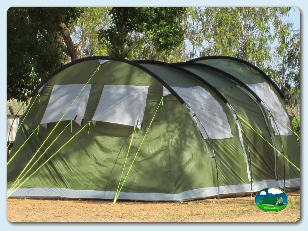 Tienda de acampada familiar con dosel del Camping Armaçao de Pêra, Armaçao (Faro)
