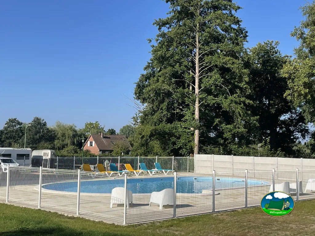 piscina pequeña vallada