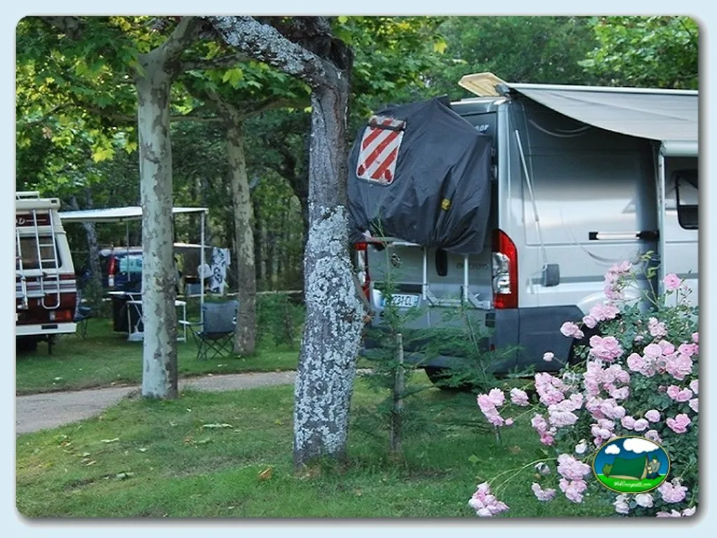 Camping Los Robles en Ribadelago, Zamora