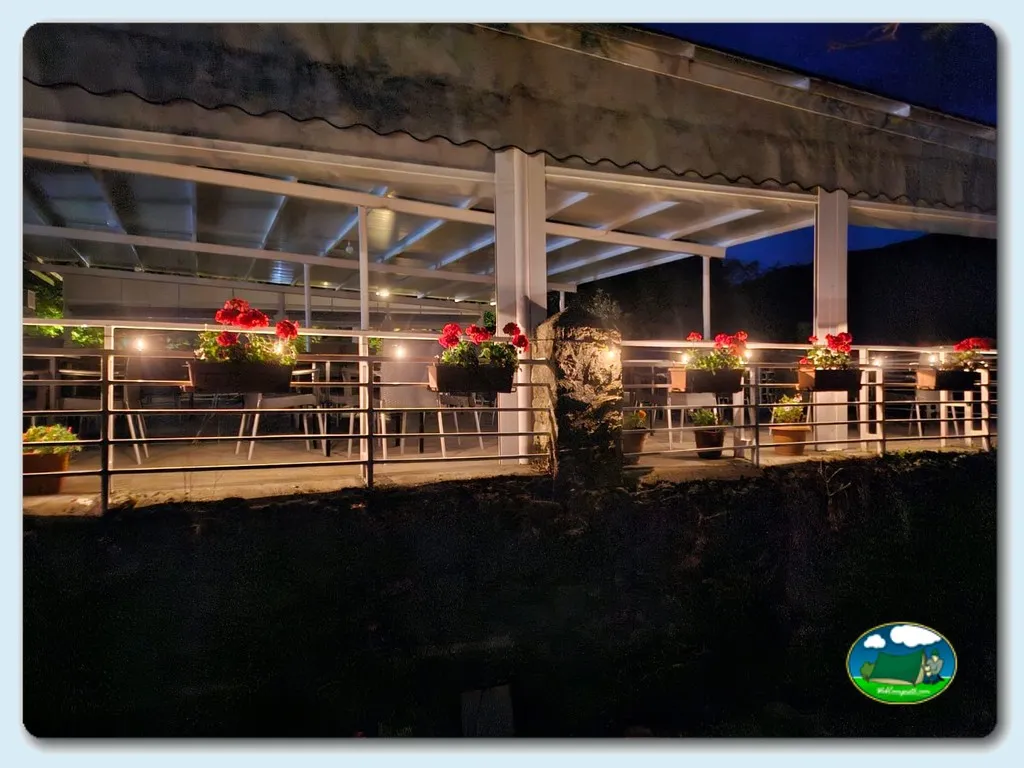 Camping Los Robles en Ribadelago, Zamora - imagen 3
