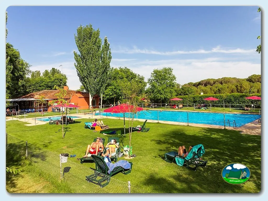 Camping El Astral en Tordesillas, Valladolid - imagen 2