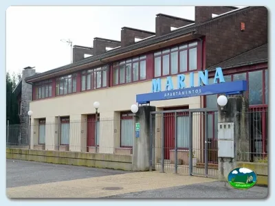 Recepción con cartel del Camping Las Gaviotas, Santa María del Mar (Asturias)