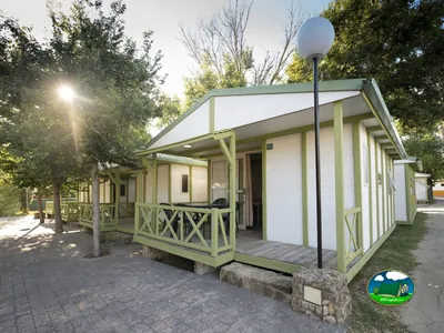 Bungalow con terraza y porche del Camping Roche, Conil de la Frontera (Cádiz)