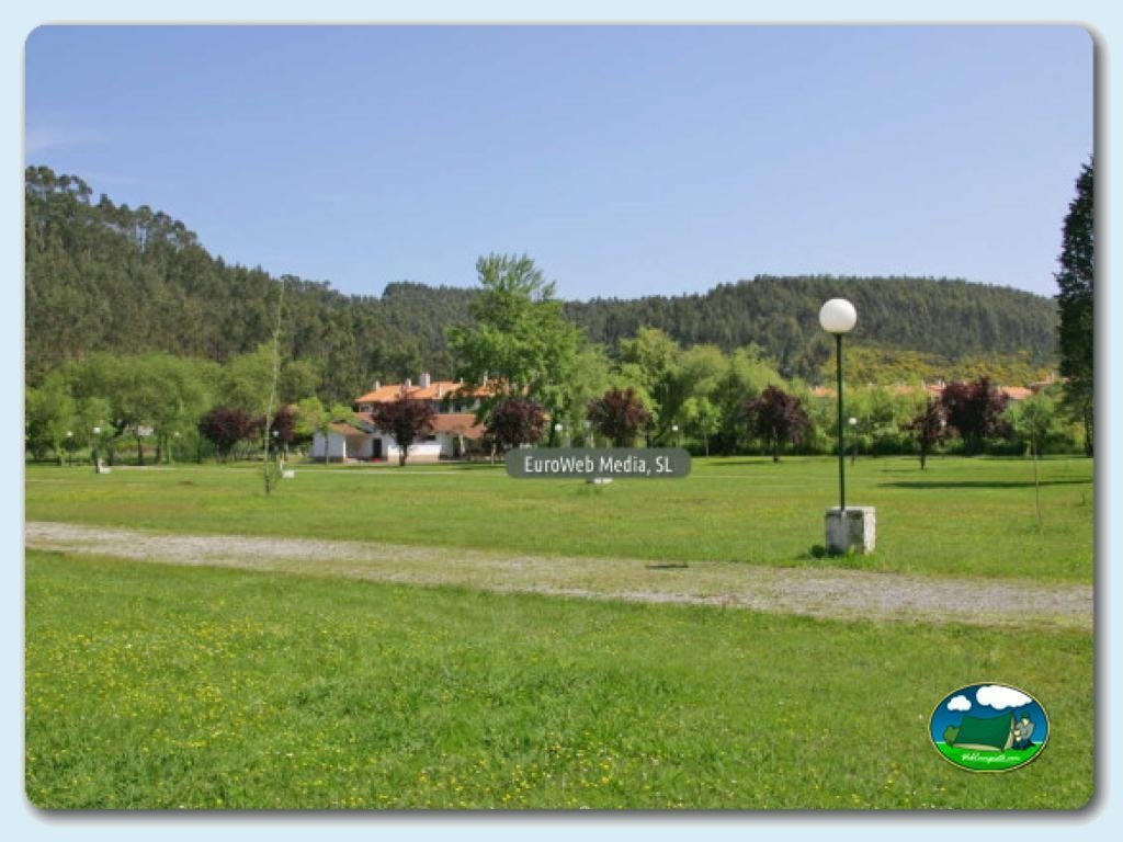 Acampada en Camping Playa Sauces, España