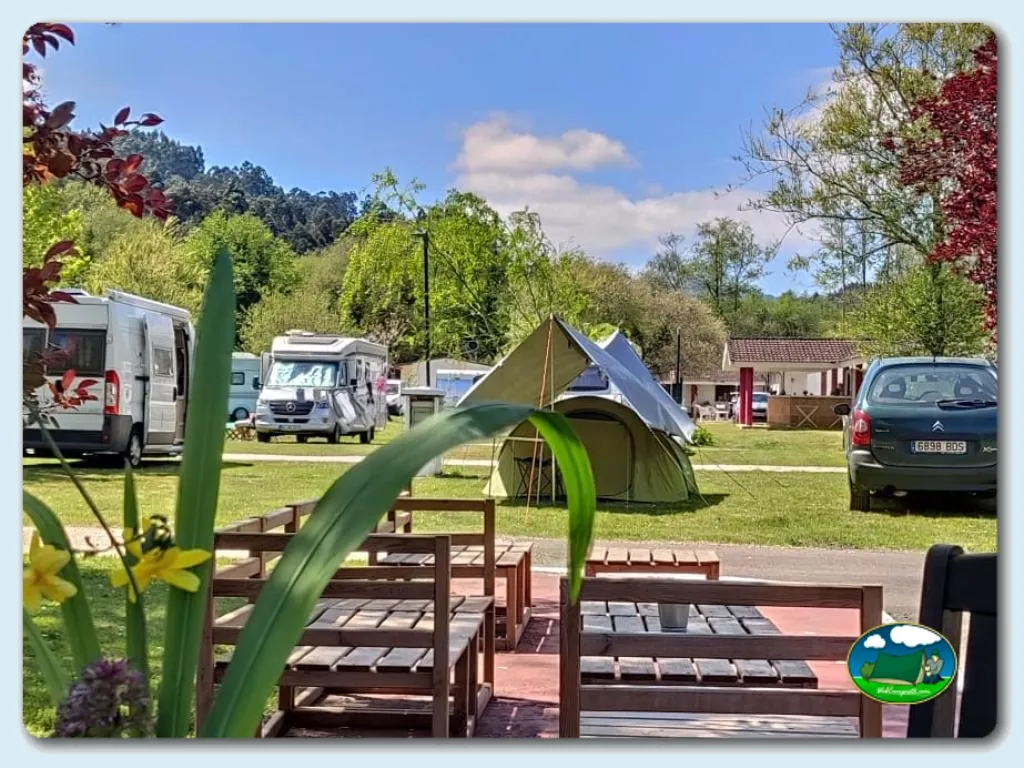 Foto de Camping Playa Sauces, Asturias, España - imagen 21
