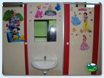 Aseos infantiles del Camping Ribadesella, Ribadesella (Asturias)
