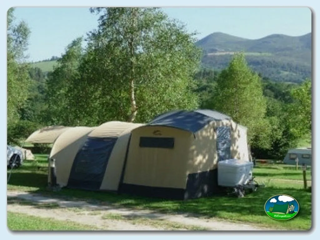 Mobil-home con vistas a la montaña del Camping Colombres, Colombres en Ribadedeva (Asturias)