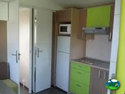 Mobil-home cocina equipada del Camping Colombres, Colombres en Ribadedeva (Asturias)