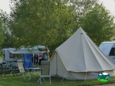 Tienda de acampada glamping con mobil-home del Camping Colombres, Colombres en Ribadedeva (Asturias)