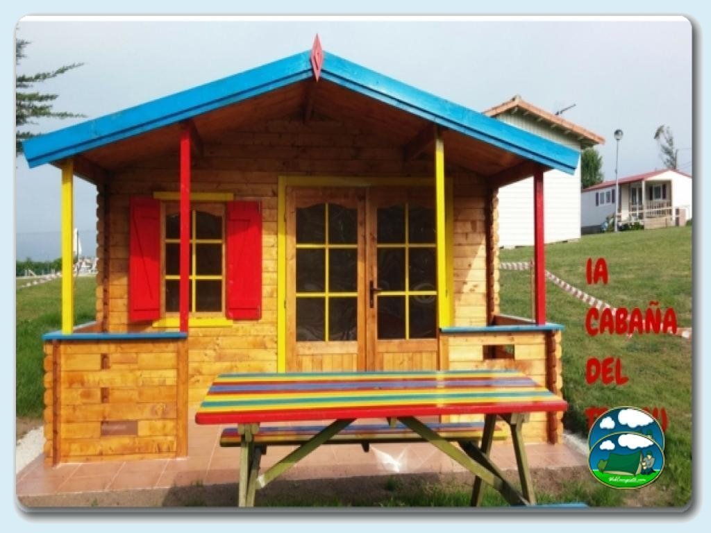 Mini-Club "La Caba&ntilde;a del Trasgu" / Actividades Infantiles en Camping Colombres, España