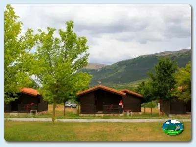 Cabaña con vistas a la montaña del Camping Valderredible, Polientes (Cantabria)