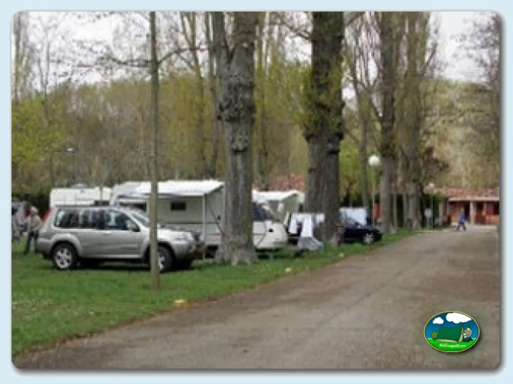 Camping Fuentes Blancas en (Burgos), Burgos - imagen 2