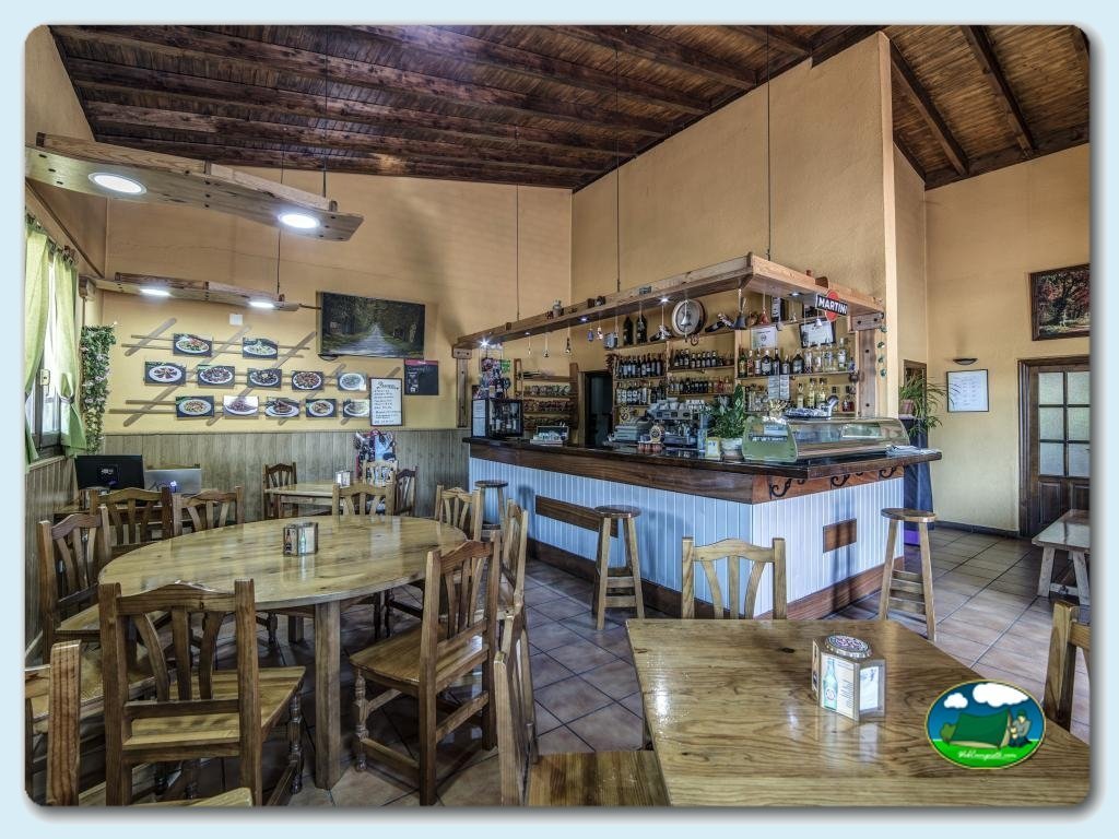 Camping Puerta de la Demanda foto de Bar - Terraza