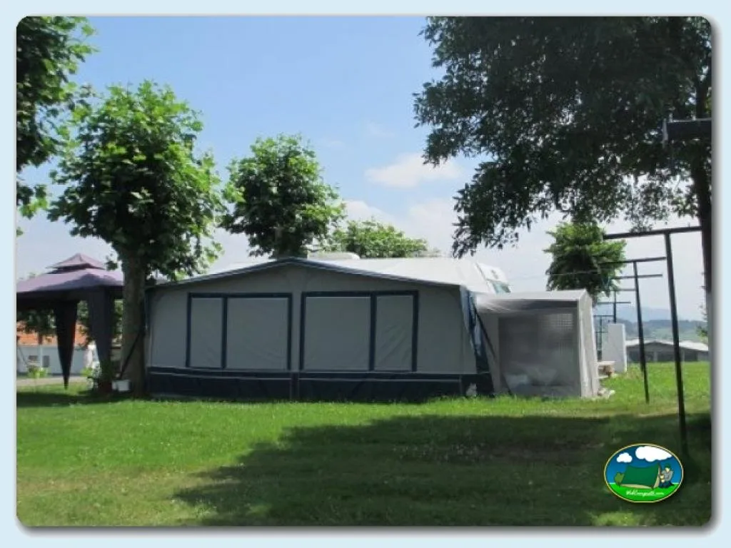 Mobil-home con parcela arbolada y vistas al valle del Camping Altamira, Cantabria (Cantabria)