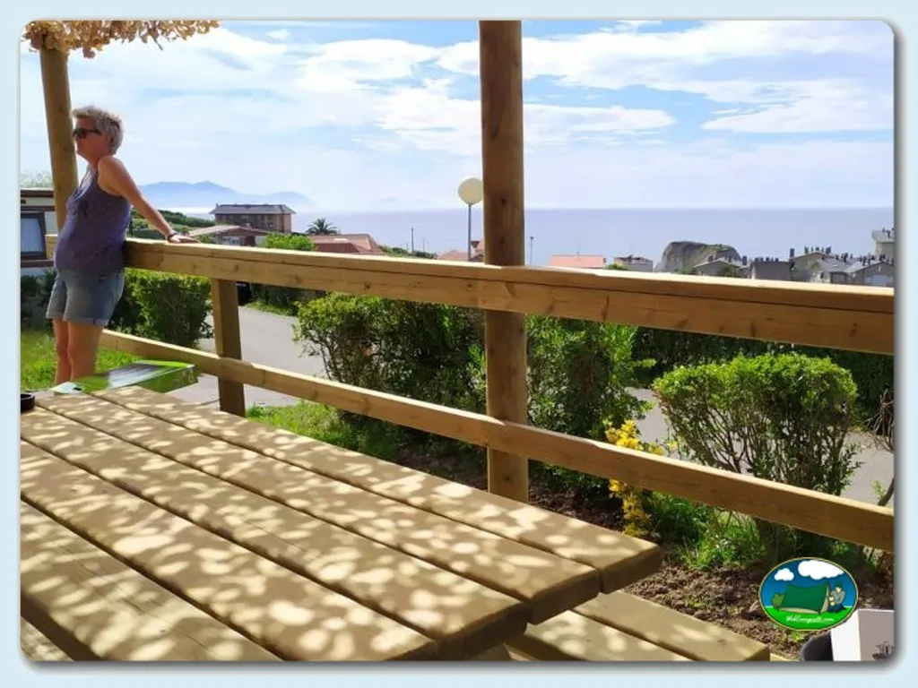 Parcela junto al mar con vistas al océano del Camping Sopelana, Sopelana (Vizcaya)