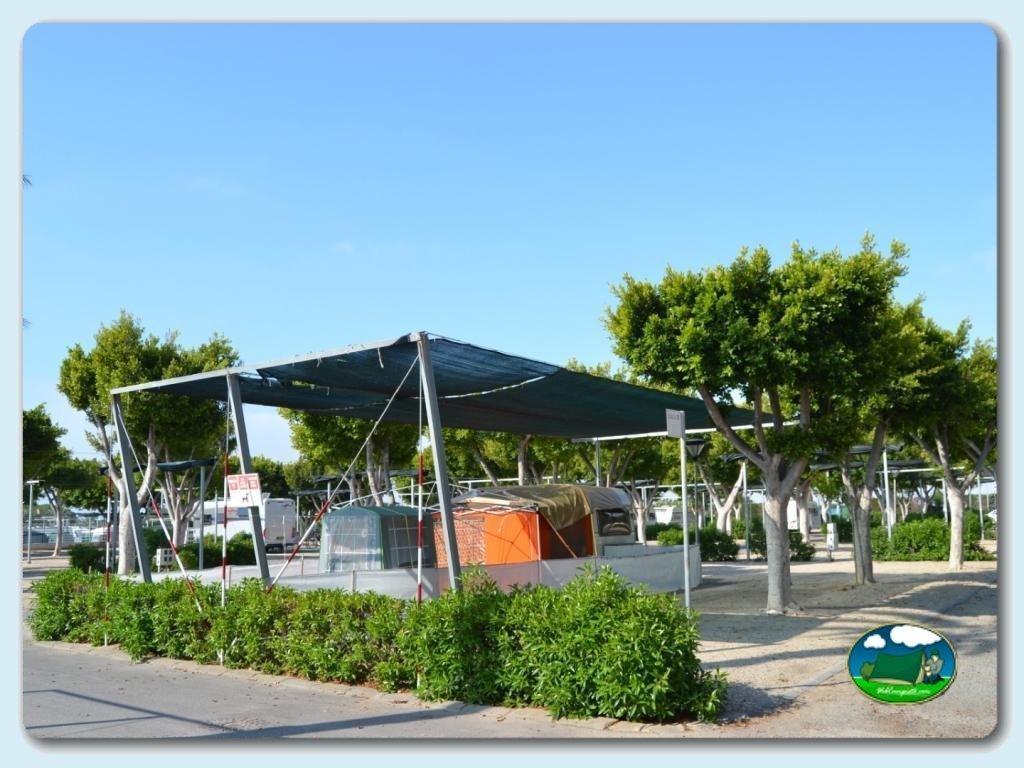 Zona de acampada en Camping Roquetas, Almería, España