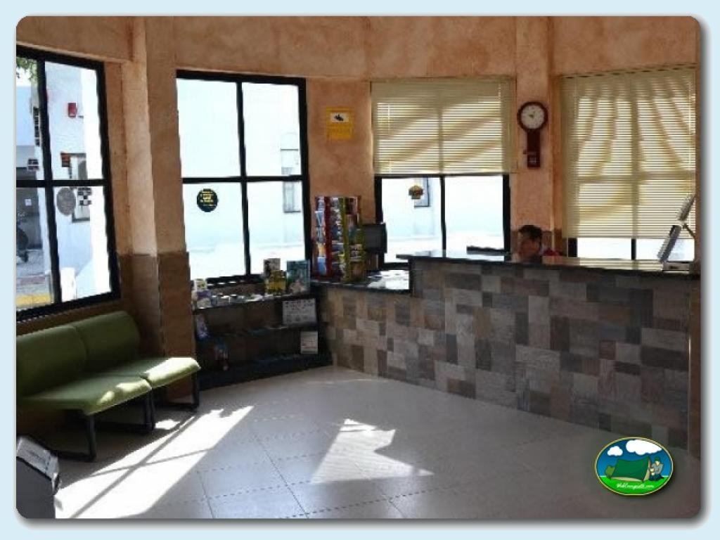 Recepci&oacute;n en Camping Roquetas, Almería, España