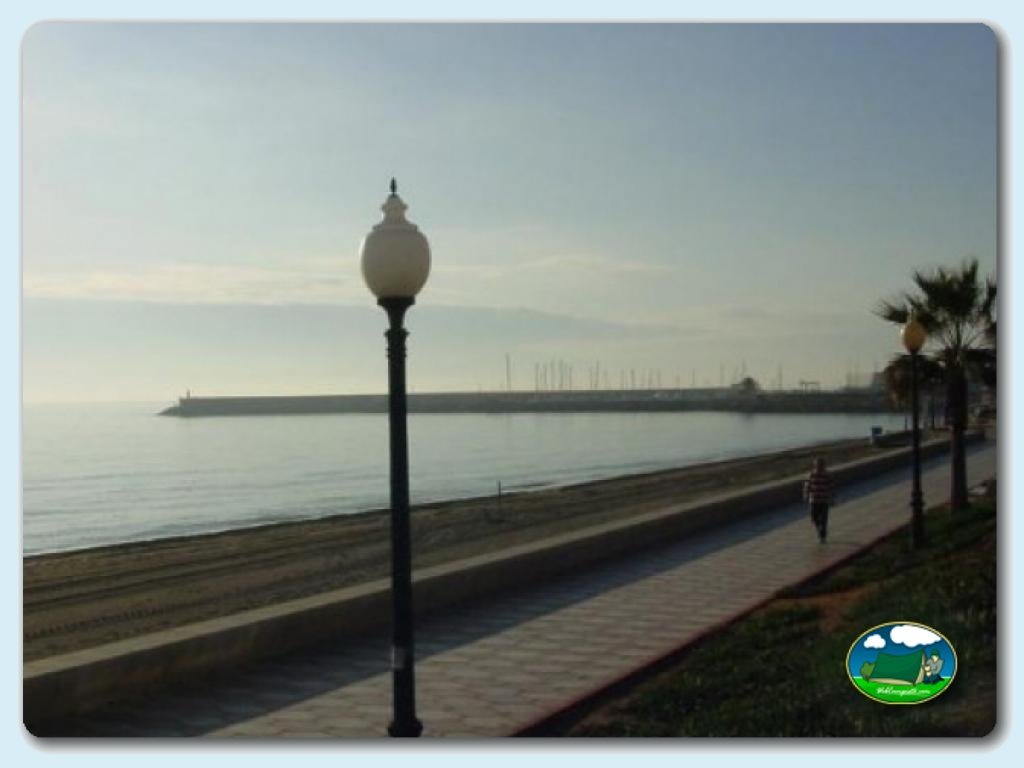 Playas y atracciones en Camping Roquetas, Almería, España