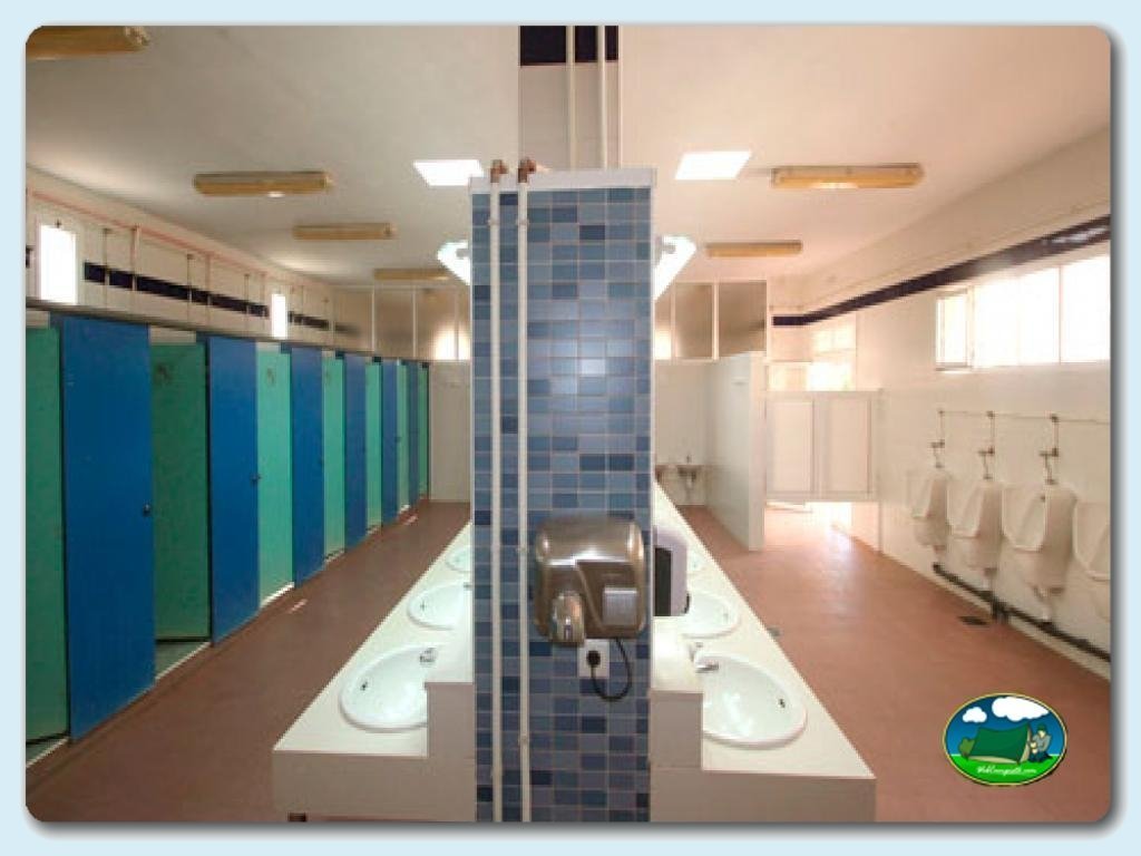 Camping Los Escullos foto de Sanitarios y Lavander&iacute;a