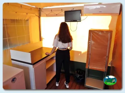 Glamping interior con aire acondicionado del Camping Los Escullos, Almería (Almería)