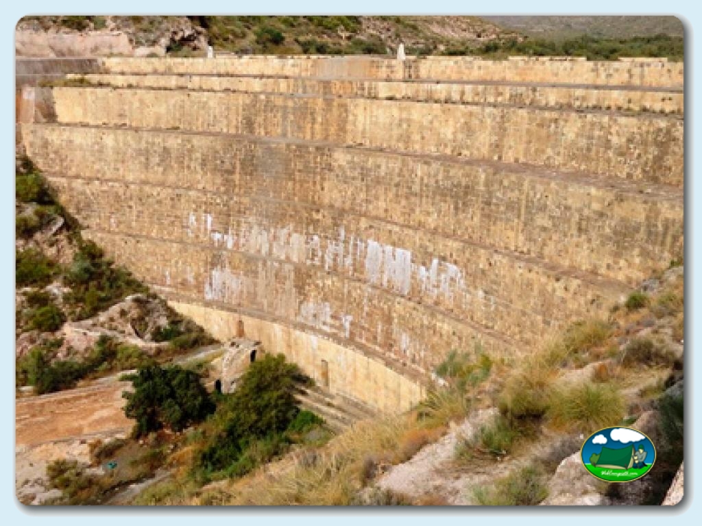 Camping Los Escullos foto de Pueblos del alrededor