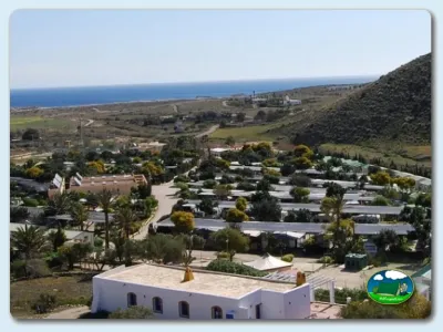 Parcela junto al mar con vistas panorámicas del Camping Los Escullos, Almería (Almería)