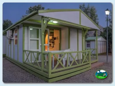 Bungalow con terraza y porche del Camping Los Escullos, Almería (Almería)