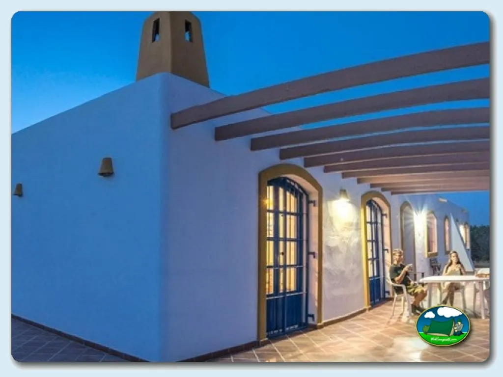 Bungalow glamping con terraza y vistas al atardecer del Camping Los Escullos, Almería (Almería)