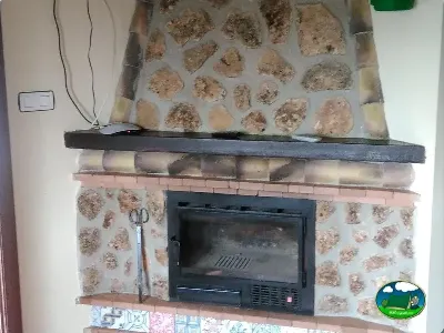 Chimenea interior del Camping Las Nogueras de Nerpio, Nerpio (Albacete)