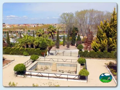 Parcela con piscina y vistas al entorno del Camping La Rafa, Bullas (Murcia)